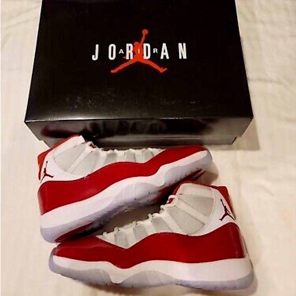Air Jordan 11 “Cherry” 2022